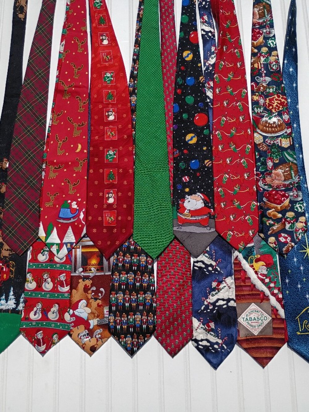 Vintage Lot of 15 Christmas Ties Santa Claus Hallmark Necktie Xmas Holiday Silk